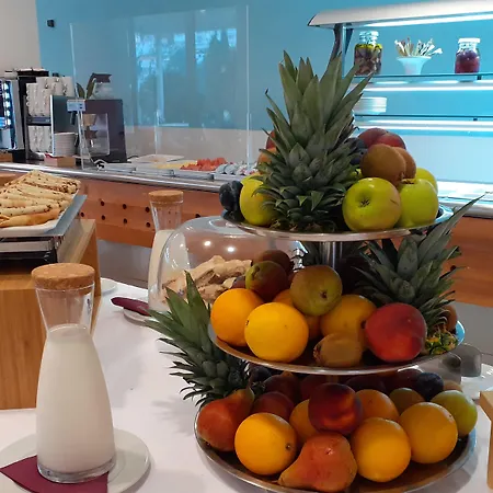 Uvala Hotell