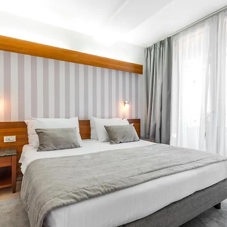 Hotell Uvala 4*
